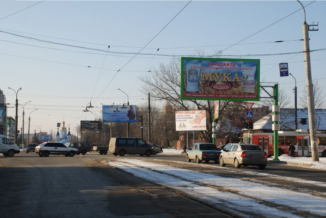 Щит 6x3,  ул. 50лет Образования СССР — ул. Херсонская, А, напротив цирка(2)